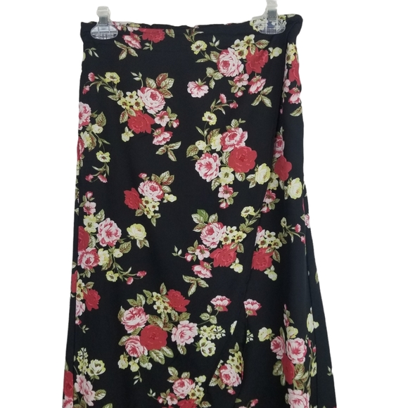 Show Me Your Mumu Floral Faux Crossover Skirt - Picture 2 of 9